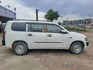 টয়োটা প্রোবক্স ২০০৩ সাদা