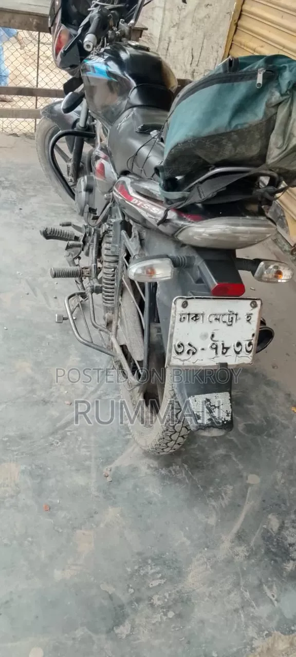 বাজাজ ডিসকভার ১০০ ২০১২ কালো