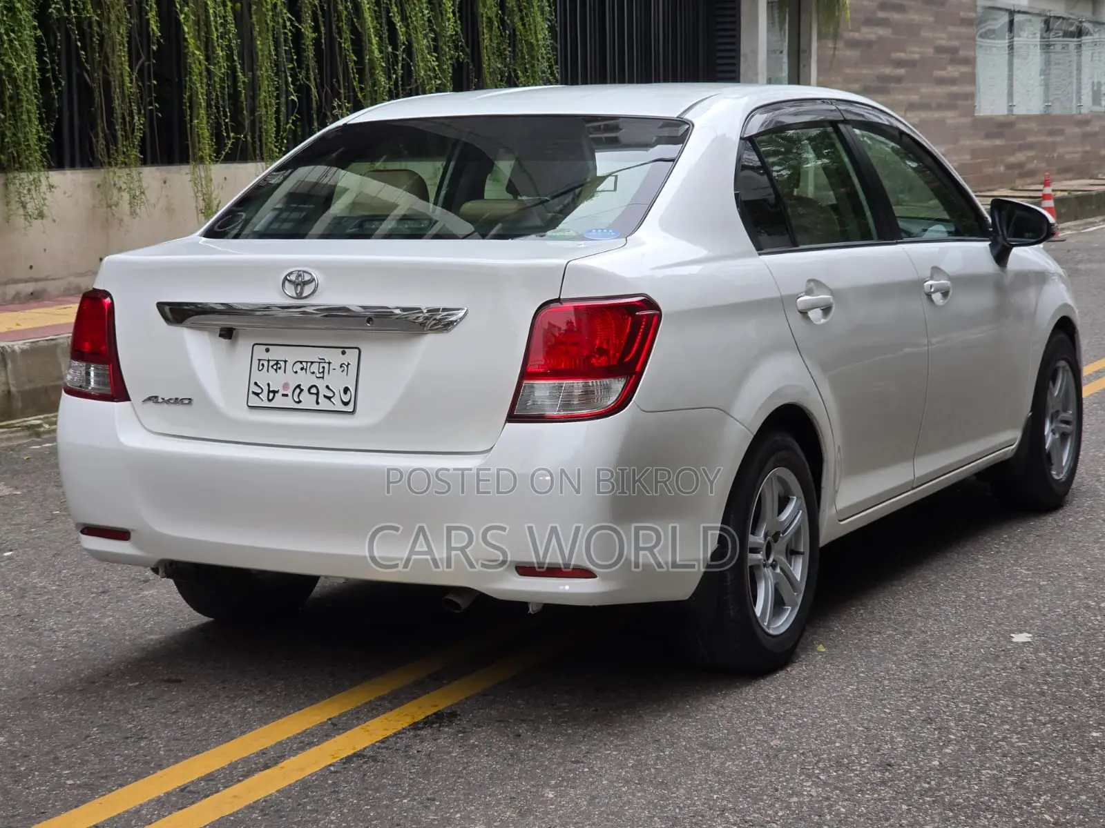 Toyota Axio 1.3 X 2WD 2013 White