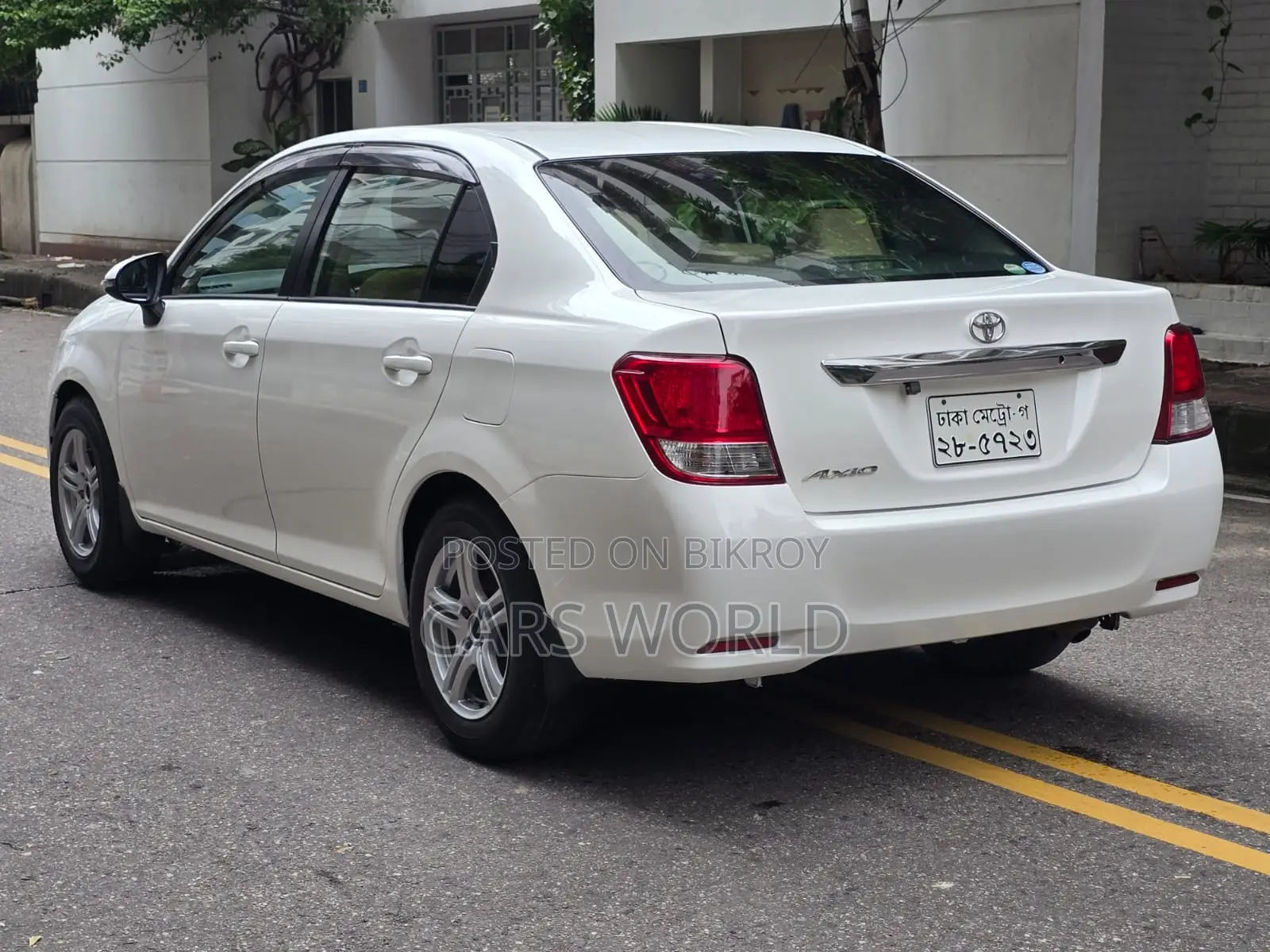 Toyota Axio 1.3 X 2WD 2013 White