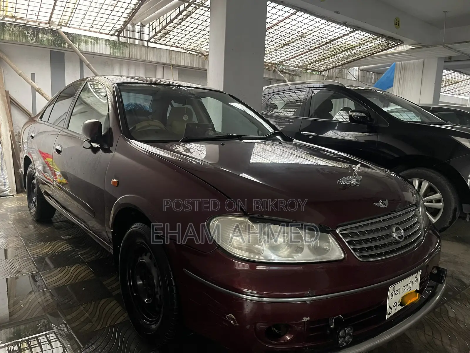 Nissan Sunny 2005 Maroon