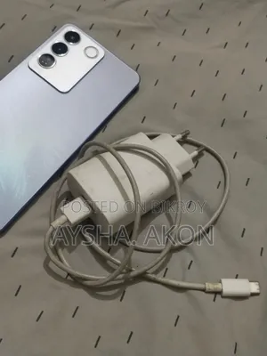New Vivo V27e 256 GB Purple