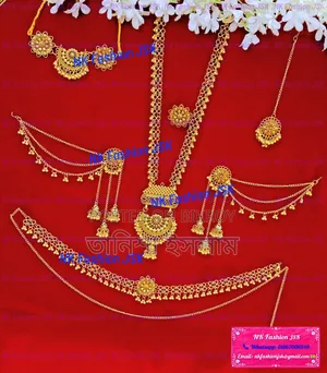 Necklace Set/Jewelry