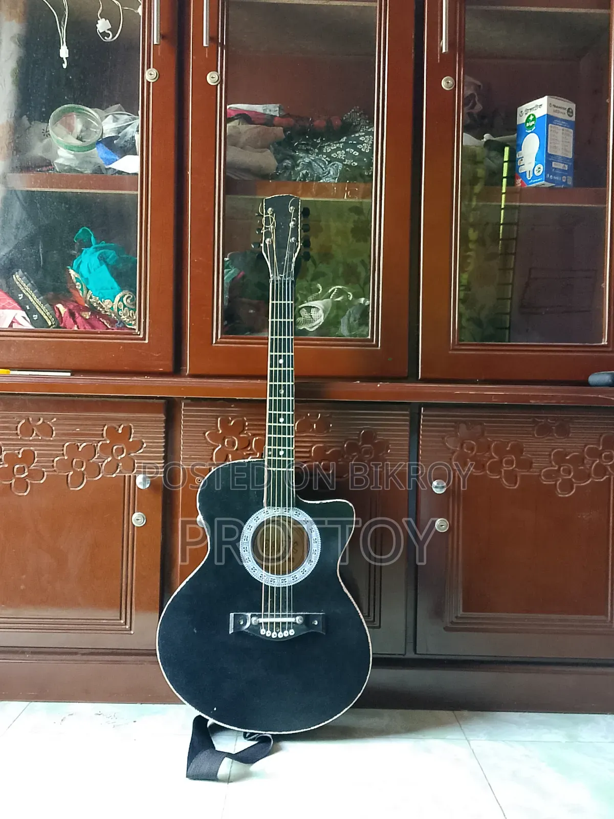 একোস্টিক গিটার
