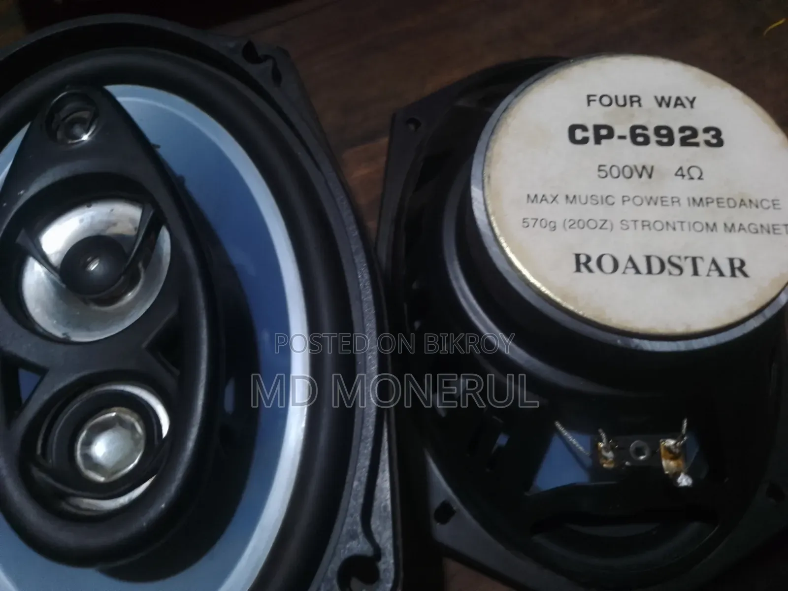 Beautiful speaker, plays well, no issues