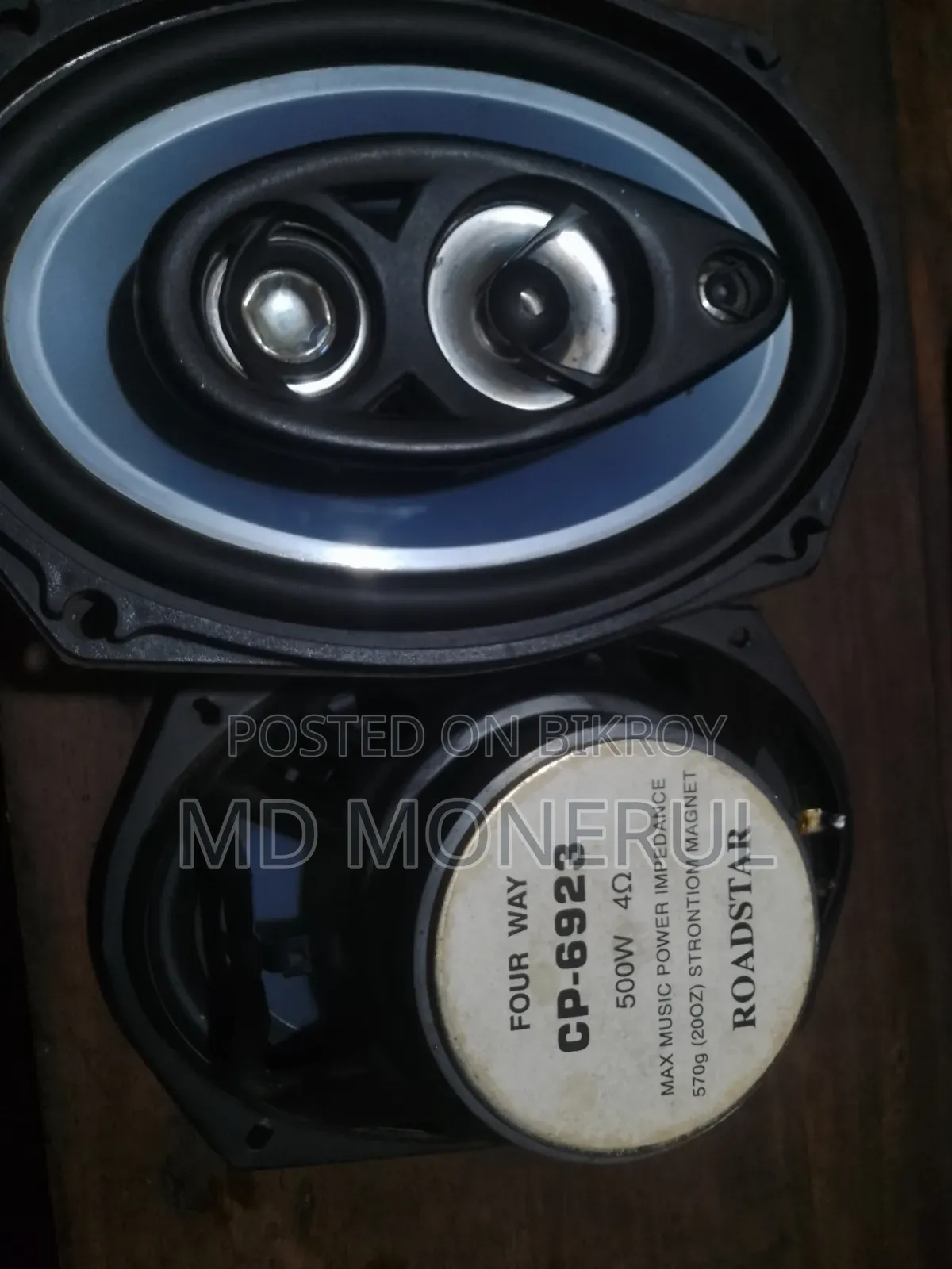 Beautiful speaker, plays well, no issues