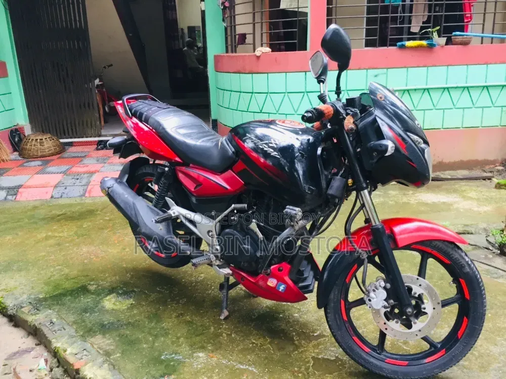 Bajaj Pulsar 150 2010 Red