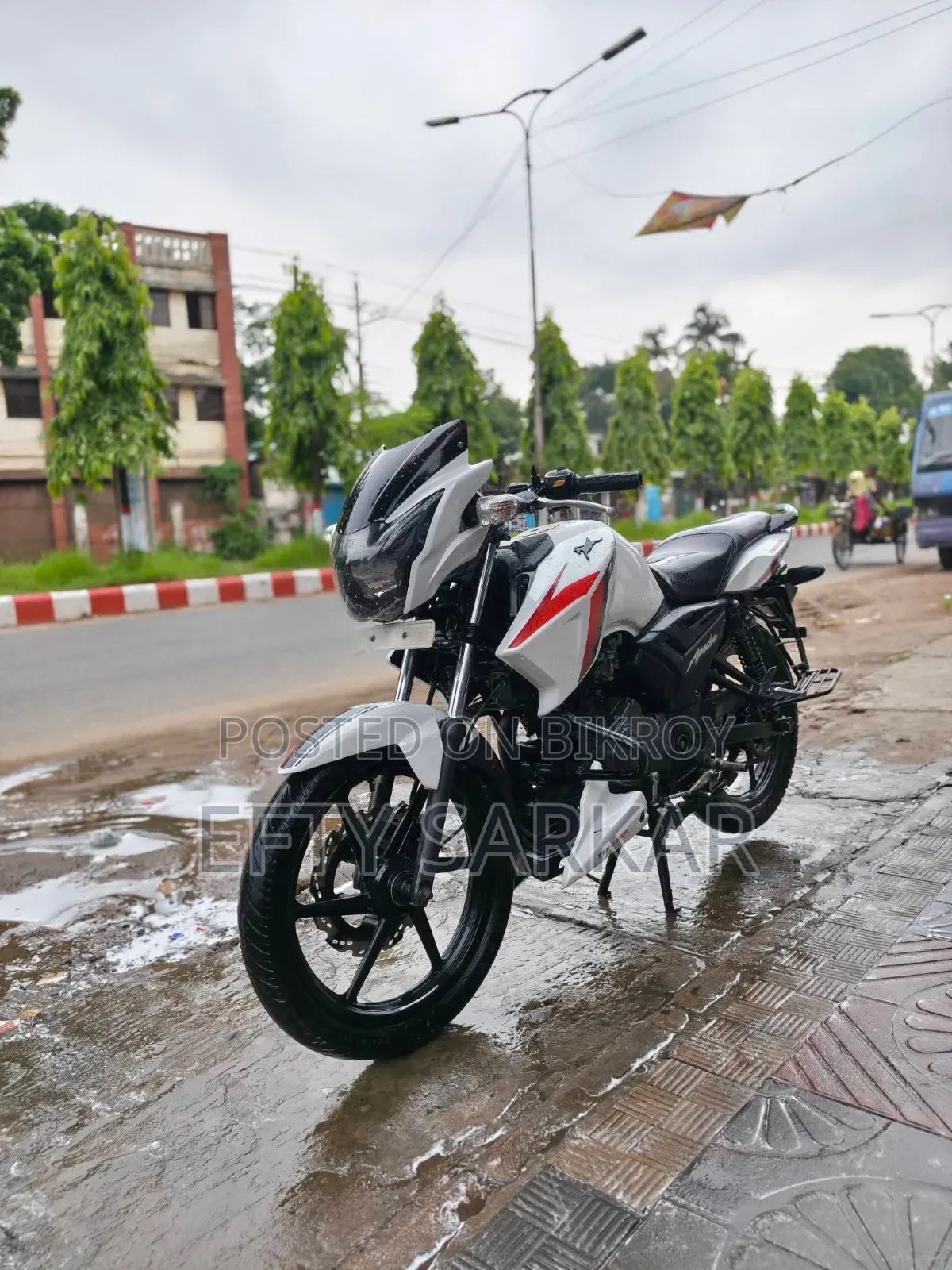 TVS Apache RTR 160 2V 2016 White