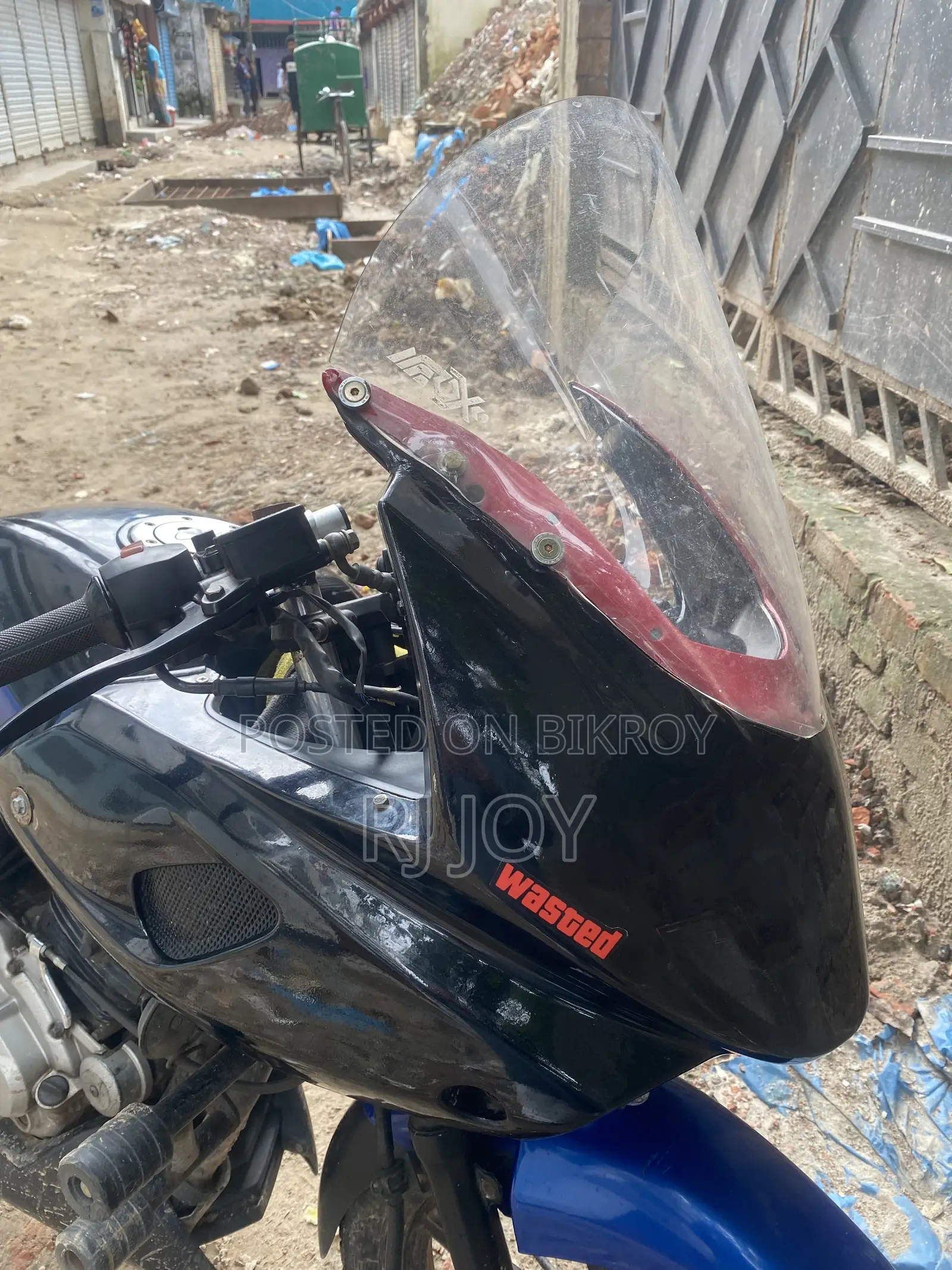 Pulsar 220 Plastic Kit