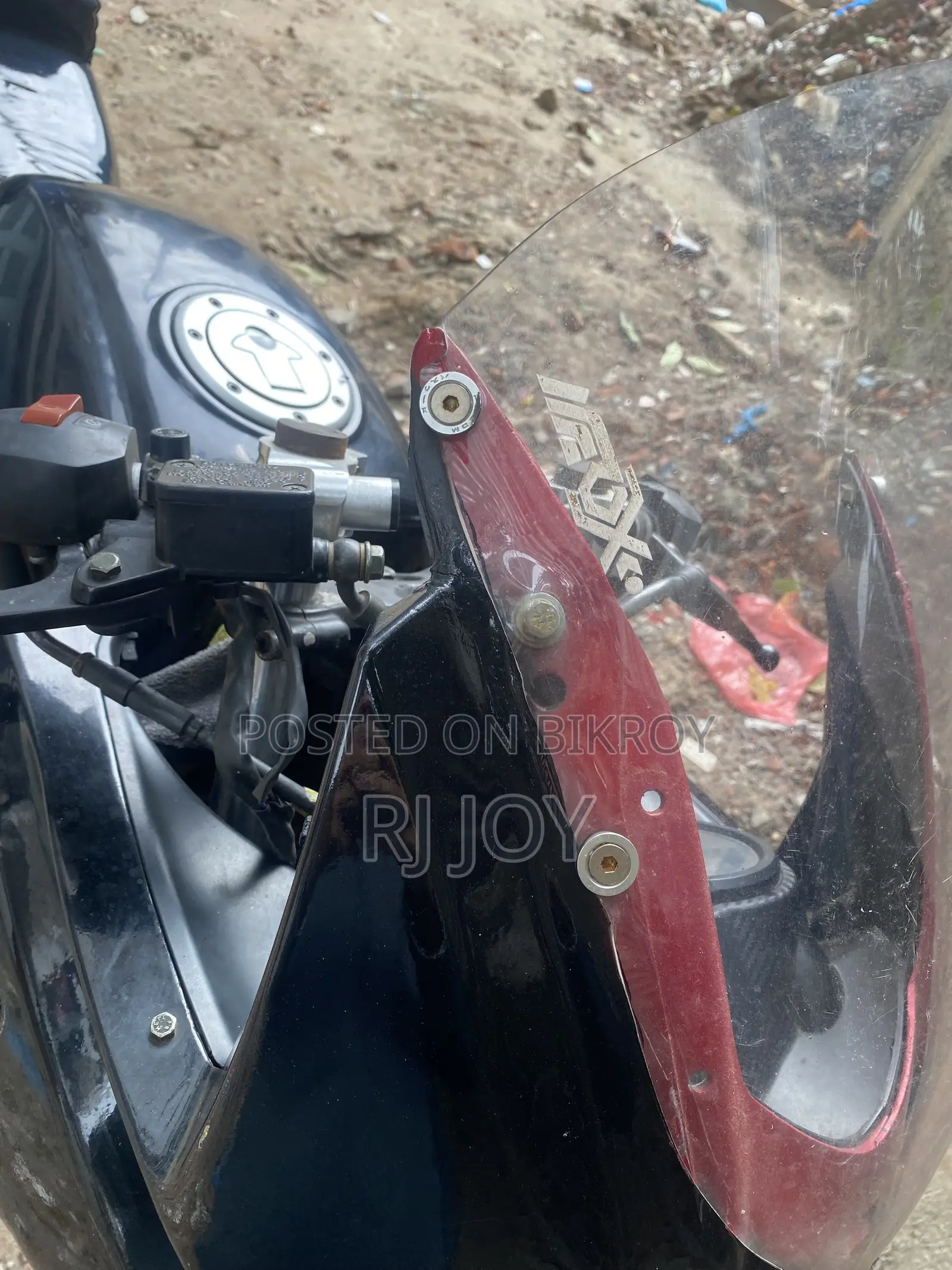 Pulsar 220 Plastic Kit