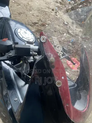 Pulsar 220 Plastic Kit