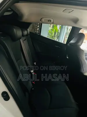 Toyota Prius 2019 White