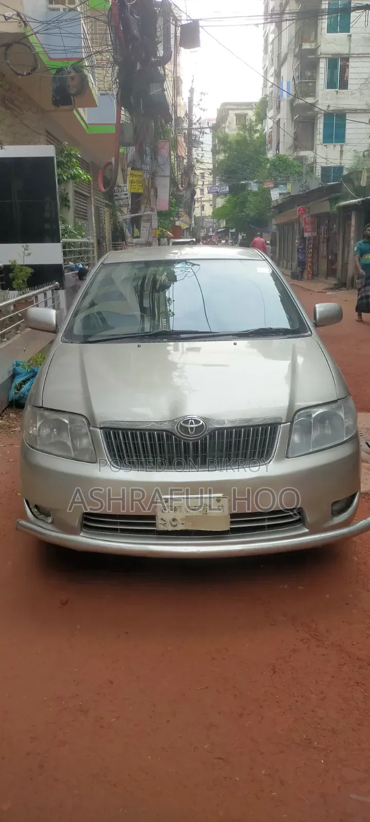 টয়োটা করোলা ২০০৫ গোল্ড