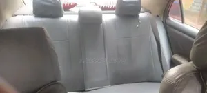টয়োটা করোলা ২০০৫ গোল্ড