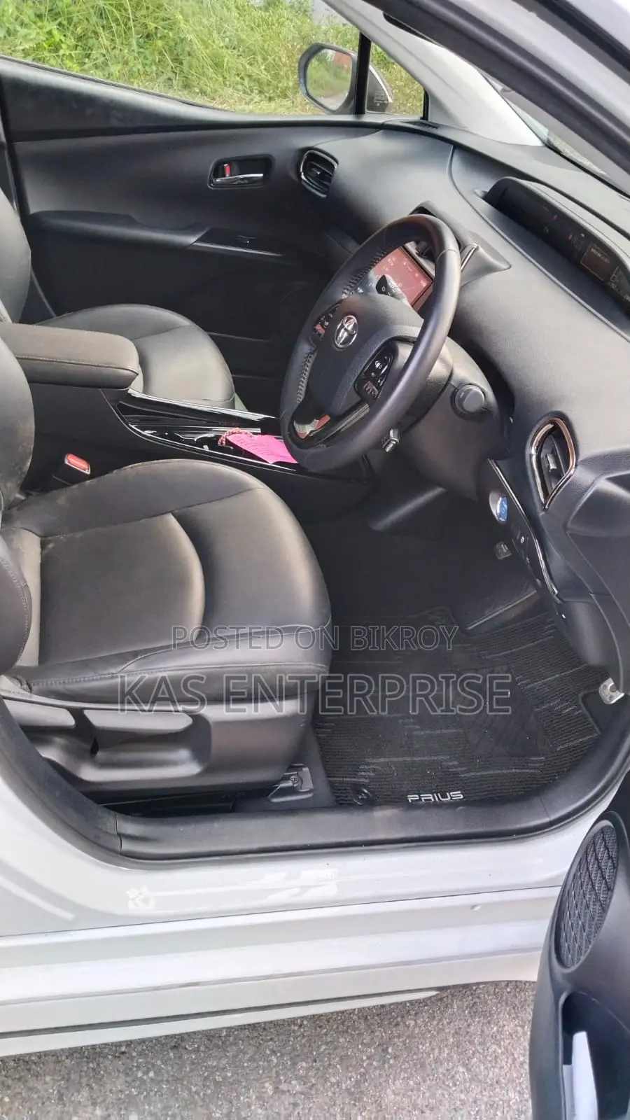Toyota Prius 2022 Pearl