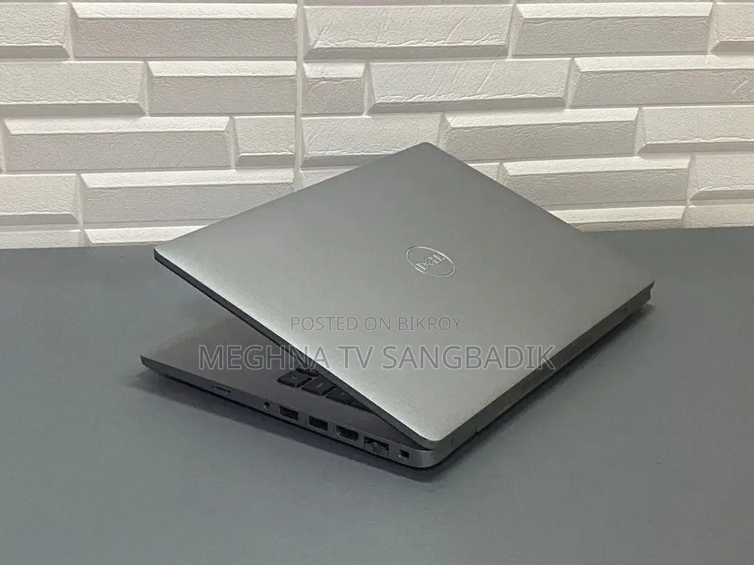 Laptop Dell 3GB Intel SSD 256GB