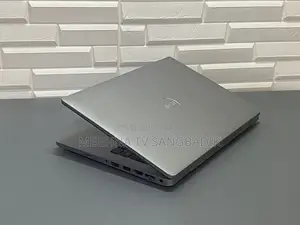 Laptop Dell 3GB Intel SSD 256GB
