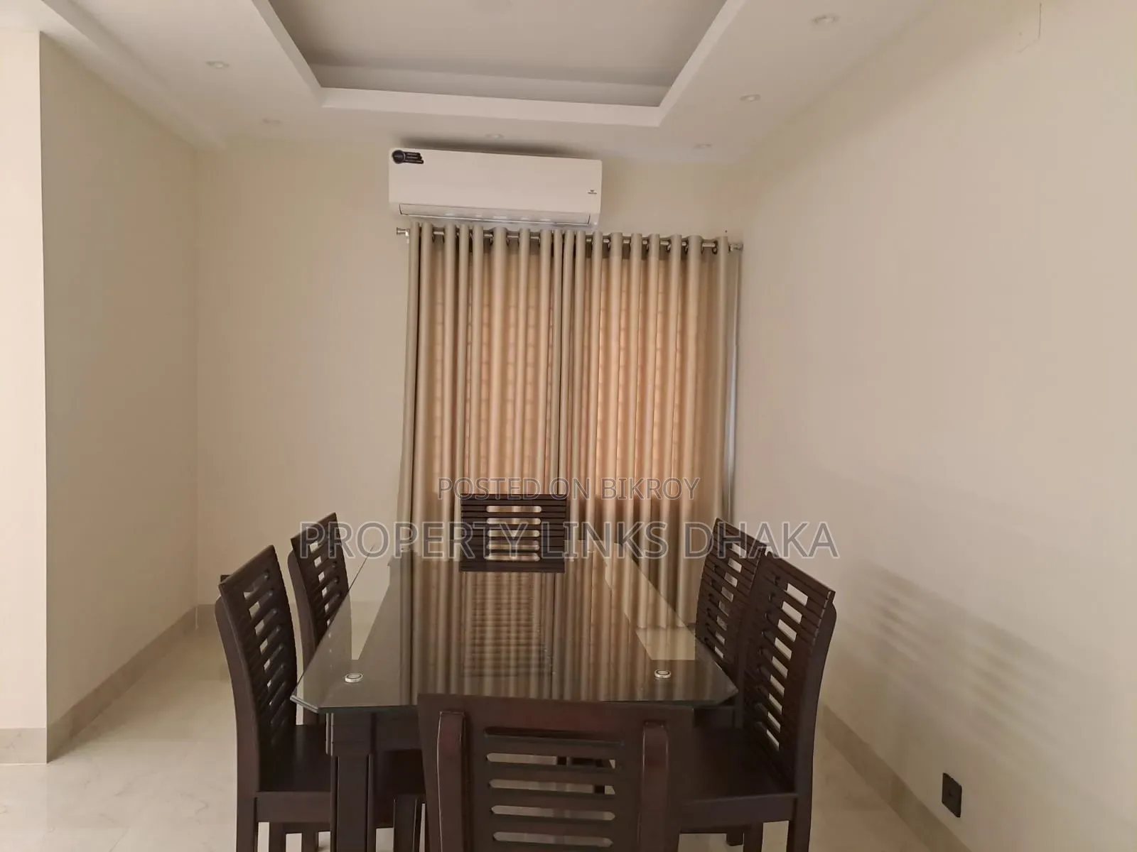 গুলশানে ভাড়ার জন্য ফার্নিশড ৩ বেডরুমের অ্যাপার্টমেন্ট