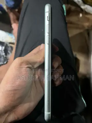 Apple iPhone 11 64 GB