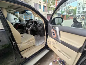 Toyota Land Cruiser Prado 2010 Black