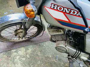 Honda 2004 Gray