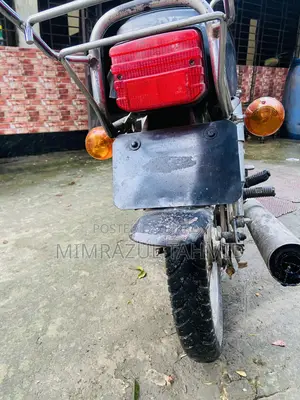 Honda 2004 Gray
