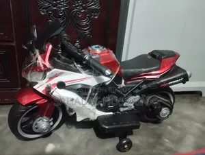 বাচ্চাদের ইলেকট্রনিক হোন্ডার