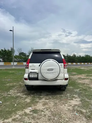 Toyota Land Cruiser Prado 2007 White