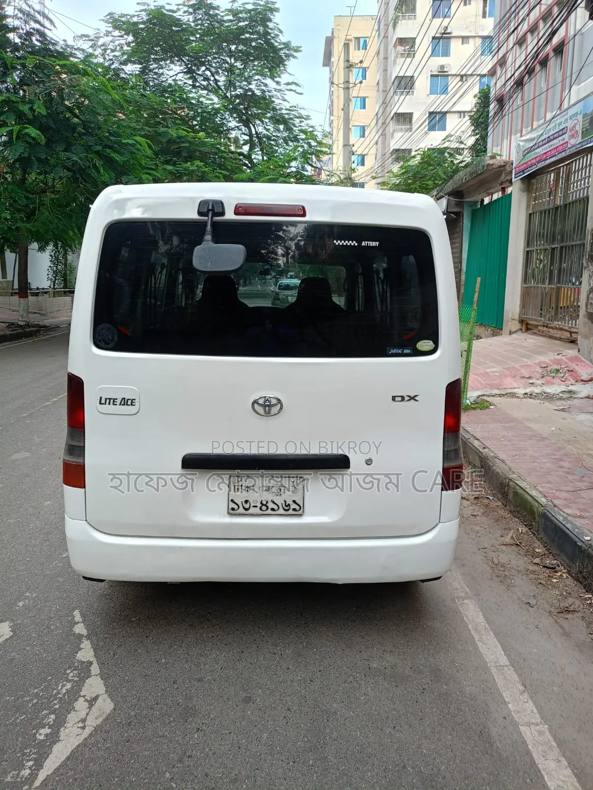 Toyota Noah 2011 White