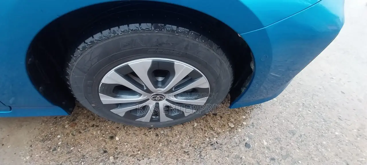 Toyota Prius 2021 Blue