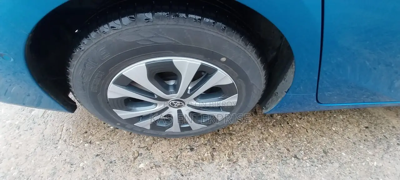 Toyota Prius 2021 Blue