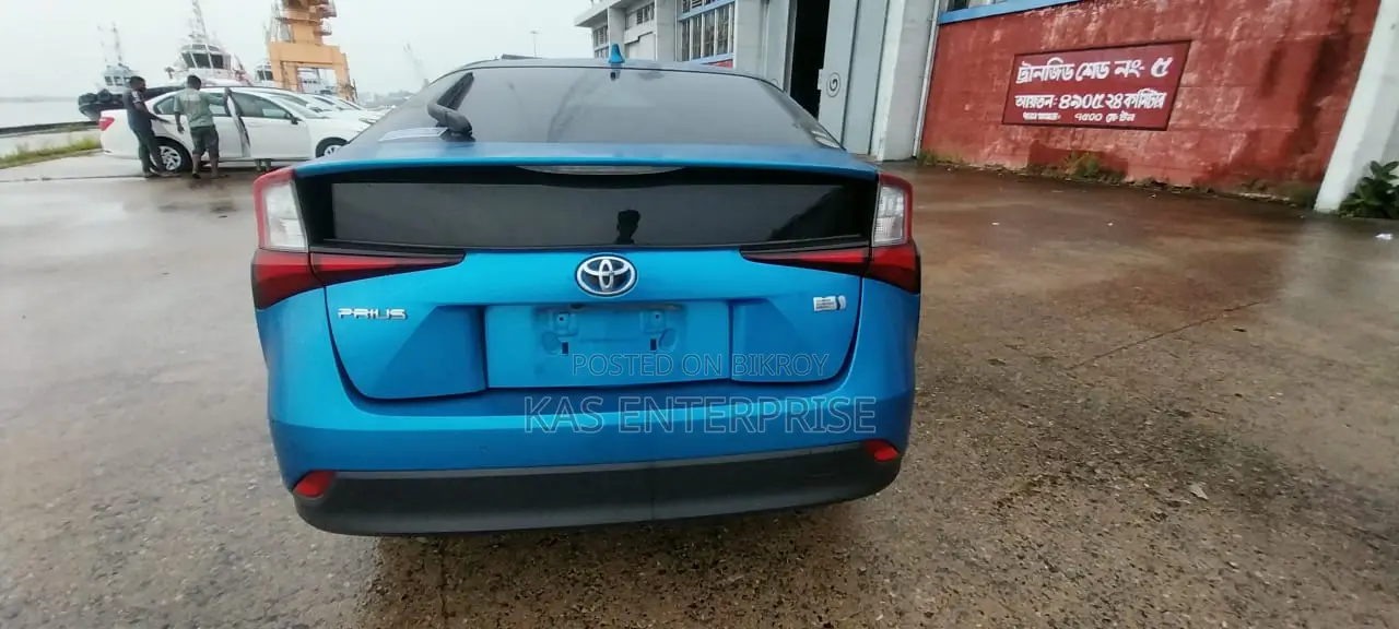 Toyota Prius 2021 Blue