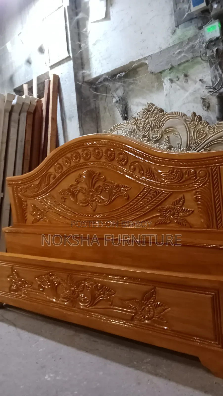 আকাশী কাঠের আড়াই ইঞ্চি সলিট কাঠ দিয়ে তৈরি