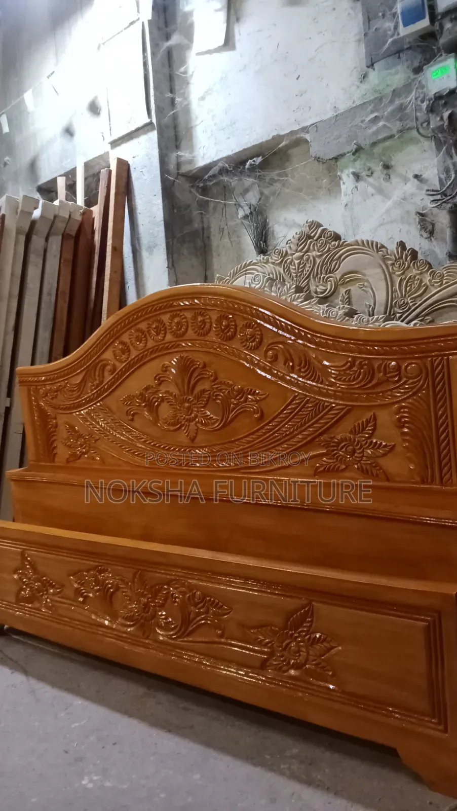 আকাশী কাঠের আড়াই ইঞ্চি সলিট কাঠ দিয়ে তৈরি