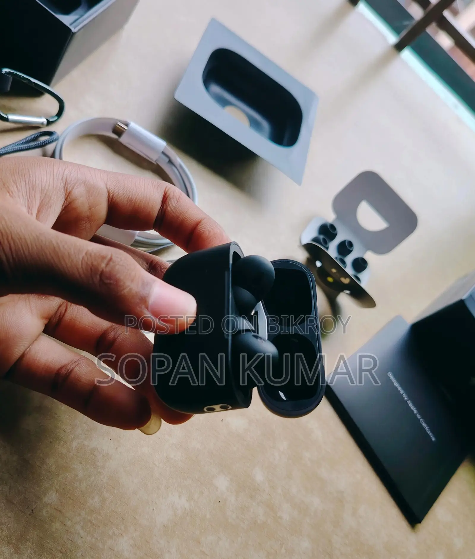 Apple AirPods Pro 2nd Generation. NFC