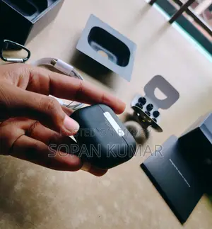 Apple AirPods Pro 2nd Generation. NFC