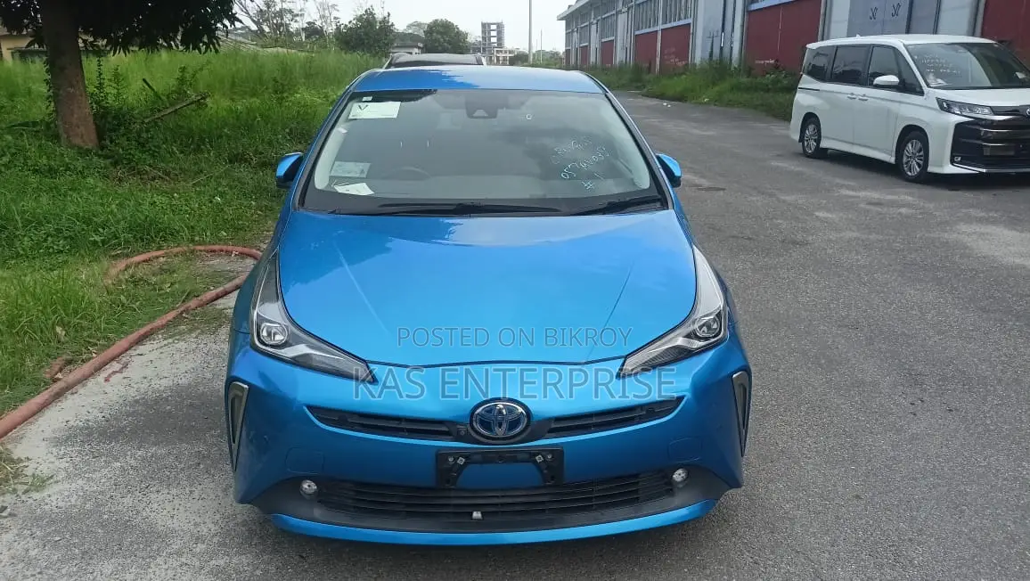 Toyota Prius 2021 Blue