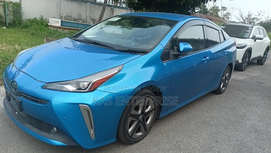 Toyota Prius 2021 Blue