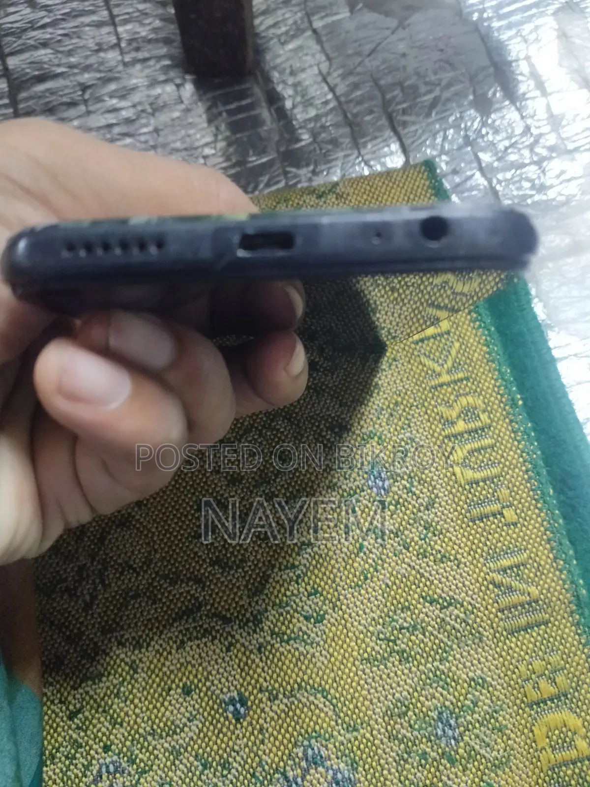 Vivo Y04 64 GB Black