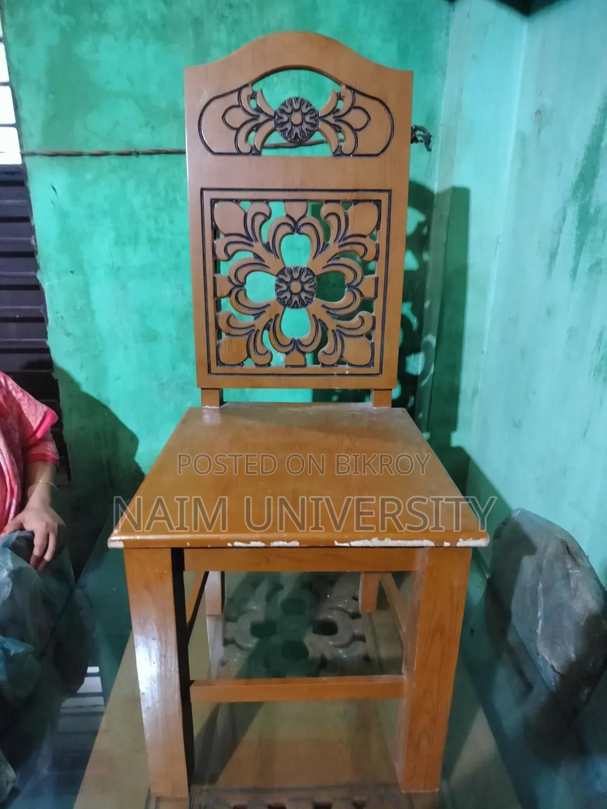 ৬ চেয়ারসহ গ্লাস টপ ডাইনিং টেবিল সেট বিক্রি হবে