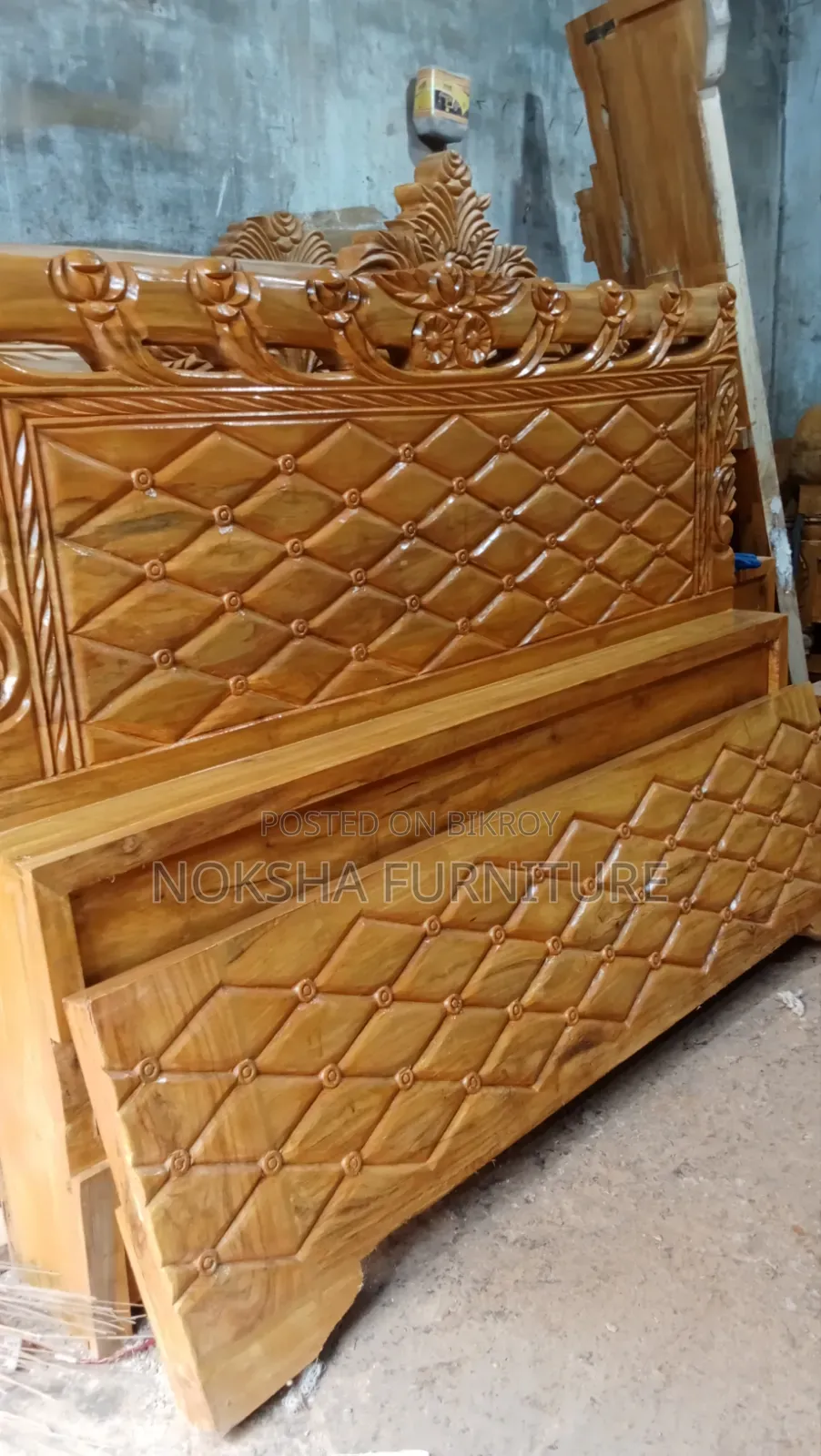 2.5" Thick Solid Wood Bed - Urgent Sale