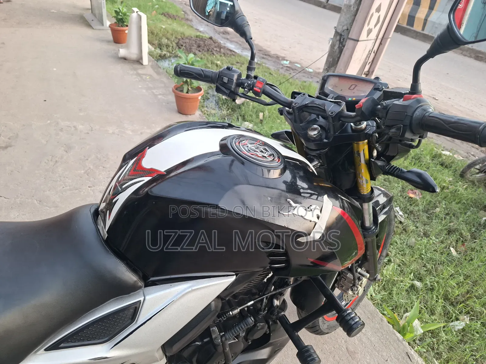 TVS Apache RTR 160 4V 2018 Black