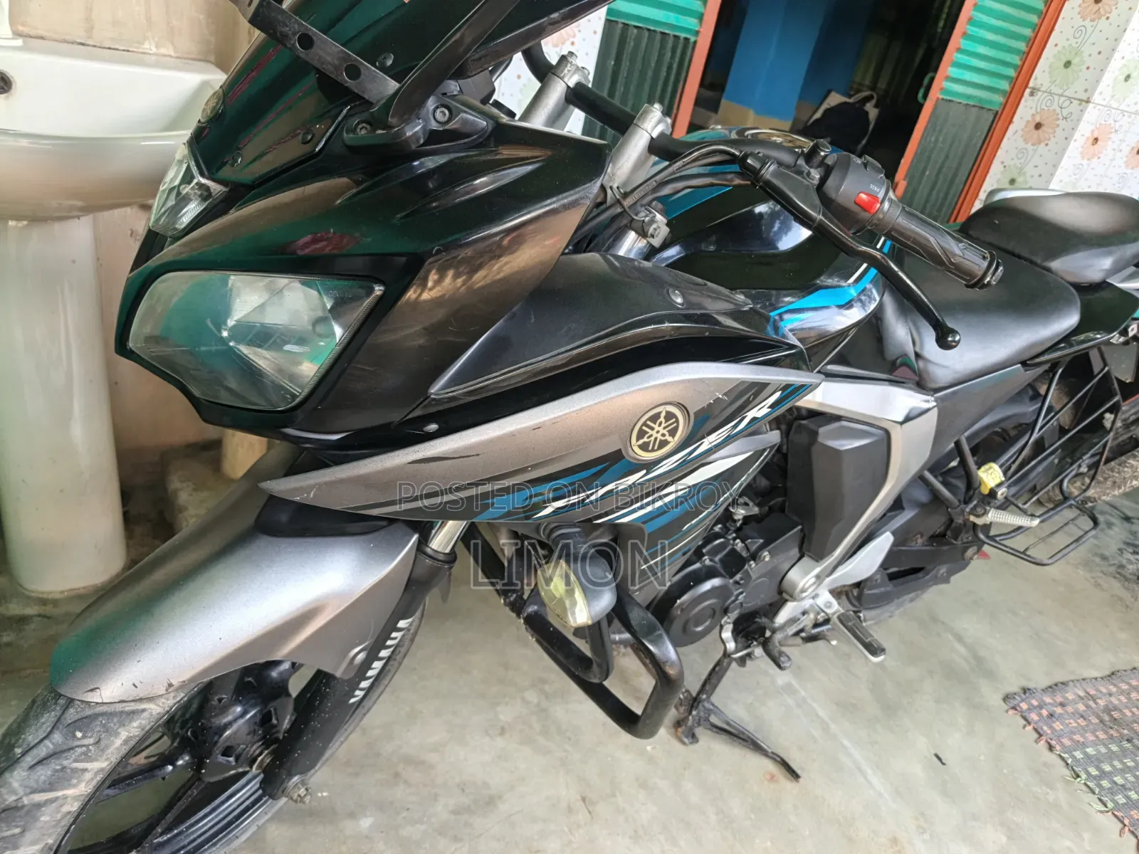 Yamaha 2019 Black