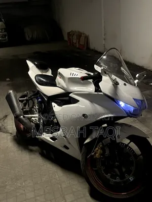 Suzuki GSX-R150 2021 White