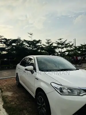 Toyota Axio 1.5 Hybrid 2WD 2016 White
