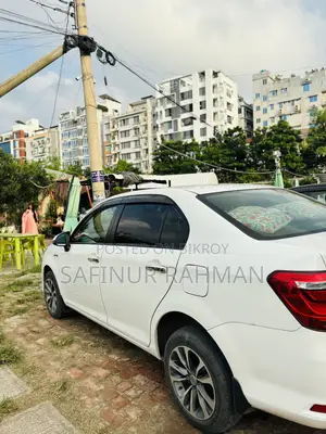 Toyota Axio 1.5 Hybrid 2WD 2016 White