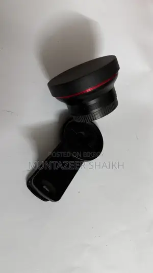 স্কাইভিক ওয়াইড এবং ম্যাক্রো লেন্স।