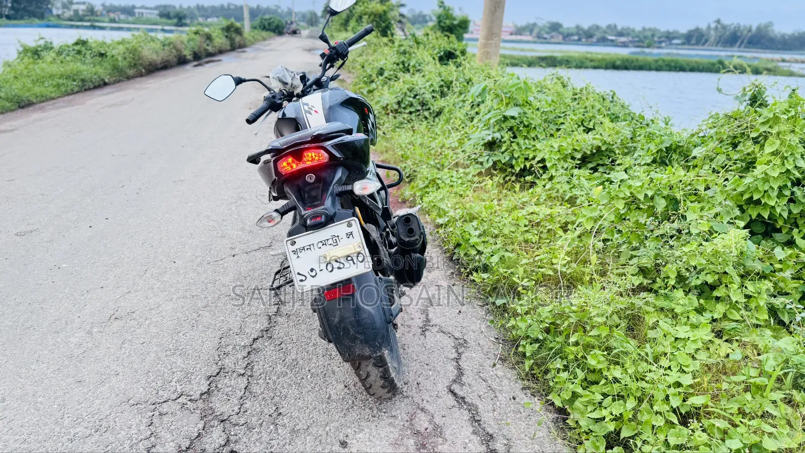 New TVS Apache RTR 160 4V 2021 Black
