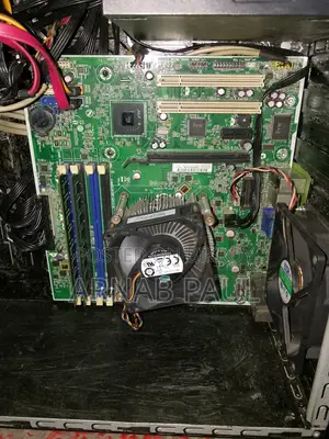 Desktop Computer HP Envy 8GB Intel Core i5 SSD 128GB