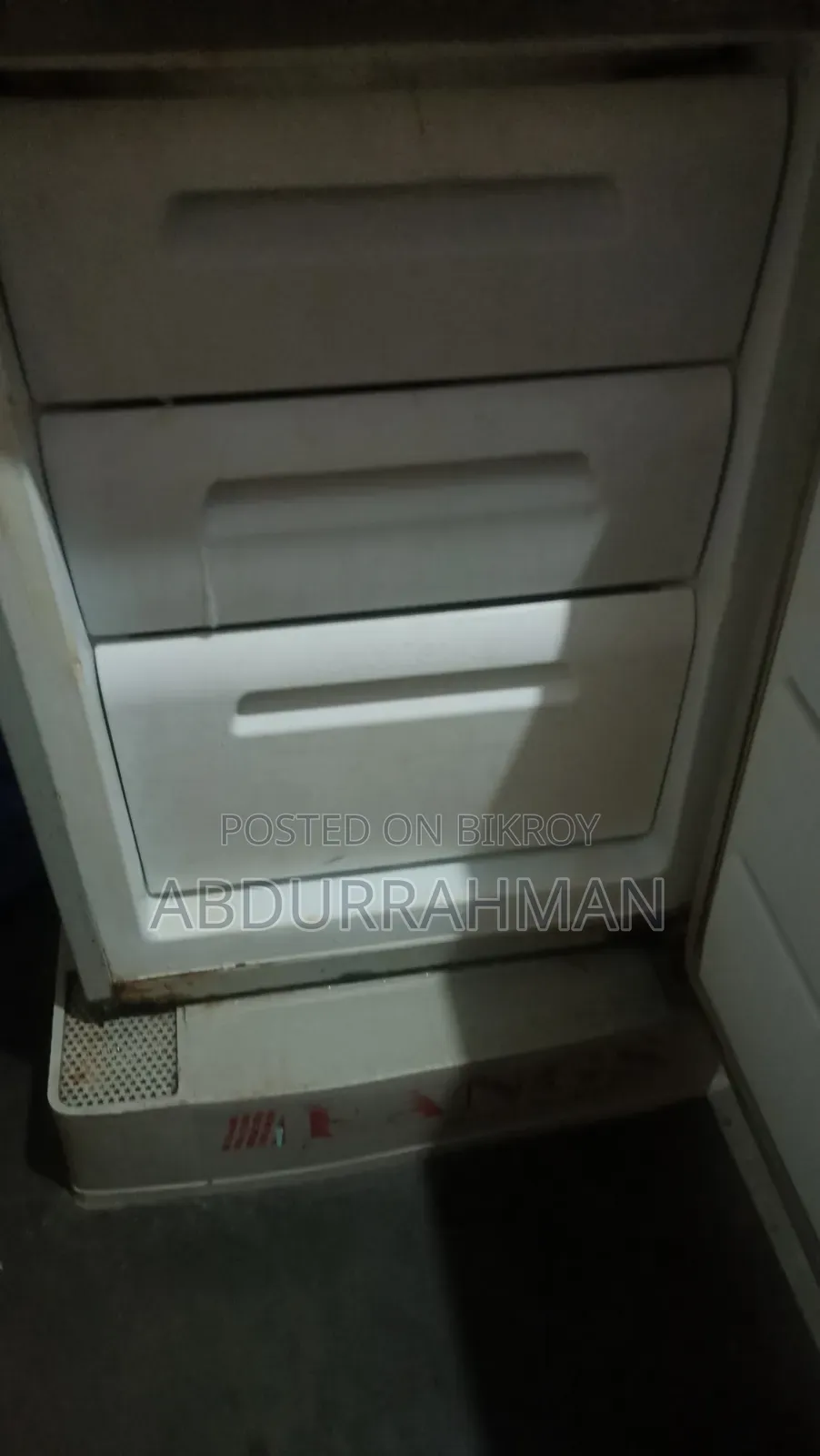 Refrigerator